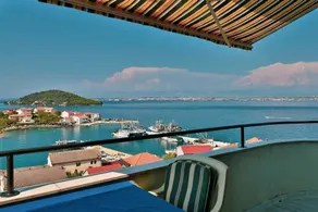 Flat with terrace & pool | Sea view - Image 5