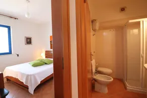 Maison avec terrasse et internet haut débit | Vue ville | Plage à proximité | Avec animaux autorisés - Image 3
