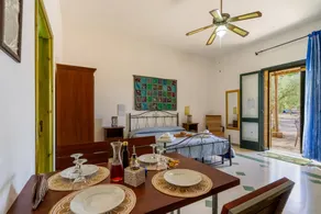 Merveilleux appartement de vacances avec piscine, terrasse et jardin | Vue jardin | Parfait pour le travail à distance | Avec animaux acceptés - Image 4