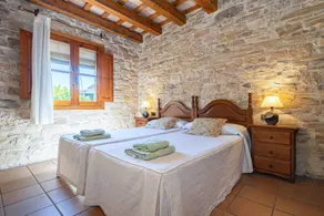 Holiday apartment with terrace, garden & barbecue | Mountain view - Image 2
