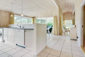 Fully equipped nice holiday home with terrace & sauna - Image 3
