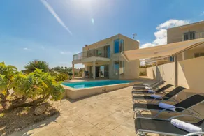 Fully equipped lovely villa with private pool, garden & barbeque | Pool view - Image 5