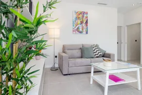 Apartment mit Pool - Image 2