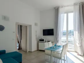 Wohnung mit Meerblick und privater Garage - Image 2