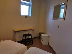 Private room with garden | Close to Perlan - Image 3