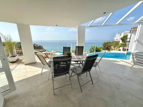 Voll ausgestattetes Apartment mit Pool, schnellem Internet und Garten | Strandblick | Strand in der Nähe - Image 5