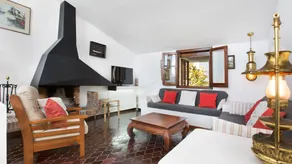 3-bedroom Villa With Pool and Parking - Image 2