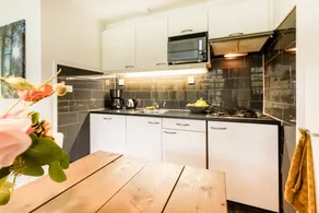 Holiday home with sauna & jacuzzi - Image 4