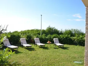 House with barbeque, terrace & garden - Image 5