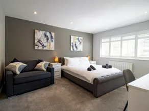 Fully equipped wonderful holiday home with garden, terrace & fast internet | Suitable for remote work - Image 3
