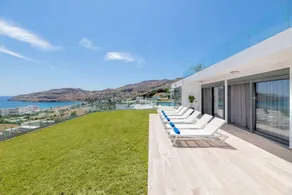 Villa con giardino, piscina privata e terrazza | Vista sull'acqua - Image 4