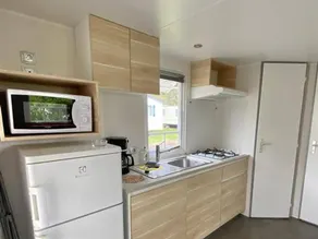 Mobilheim mit beheiztem Pool und Terrasse - Image 5
