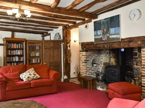 Cottage with terrace, garden & barbeque | River view - Image 4