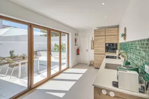 Charmantes Ferienhaus mit privatem Pool, Garten und Grill - Image 4