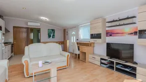 Apartment with barbeque - Image 2