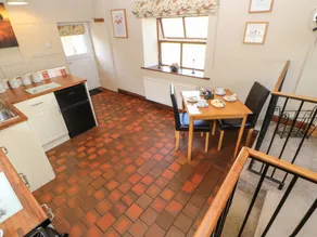 Cottage with garden - Image 5