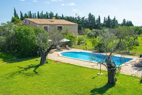 Family-oriented nice holiday apartment with private pool, garden & terrace | Pool view - Image 3