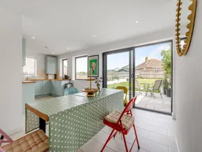 Beach House - Image 4