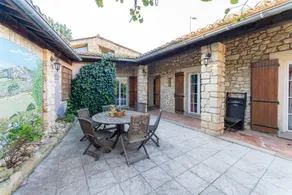 Casa totalmente equipada con jardín, terraza y barbacoa | Admite mascotas - Image 4