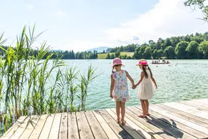 Child-friendly wonderful apartment with pool | Lake view | Pets allowed - Image 5