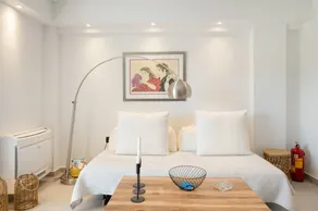 Pleasant studio with garden & terrace | Sea view | Suitable for remote work - Image 3