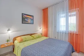 Apartamento vacacional con terraza y barbacoa - Image 4