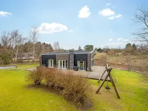 Holiday home with terrace & jacuzzi - Image 5