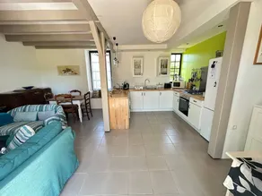 Le Moyen, Charming House with Shared Pool, Garden, and Wi-Fi - Image 4