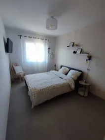 Cozy house with private pool in Apt - Image 5