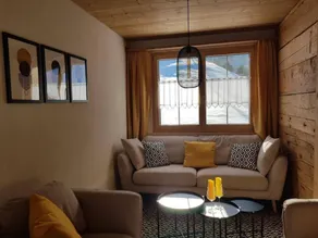 Appartamento con terrazza, piscina e giardino | Vista sulla montagna - Image 2