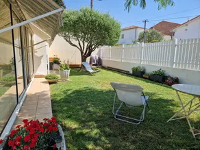 House with BBQ | Garden view - Image 2