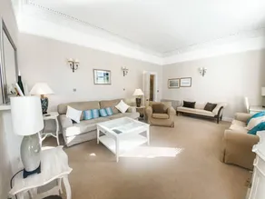 Cottage with terrace - Image 2