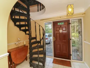 Family-oriented cottage with garden | Pets allowed - Image 4