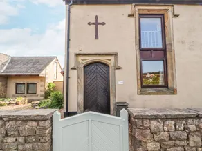 Cottage with garden - Image 3