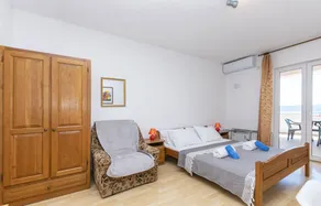 Holiday apartment with barbeque | Sea view - Image 5