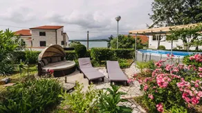 Fully equipped wonderful apartment with pool, barbecue & terrace | Pet-friendly - Image 2