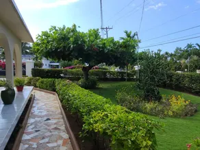House with terrace, private pool & garden - Image 3