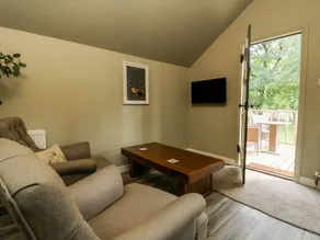 Cottage with garden - Image 5