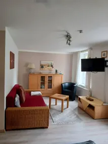 Holiday apartment with garden | Garden view - Image 4