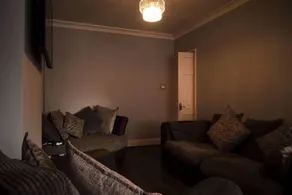 House with garden & barbeque - Image 2