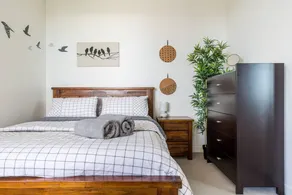 Voll ausgestattete gemütliche Ferienwohnung mit Pool und Garten - Image 3