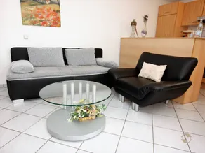 Apartment with terrace | Garden view - Image 4
