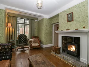 Cottage with garden - Image 3