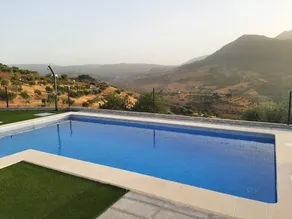 House with barbeque & private pool - Image 2
