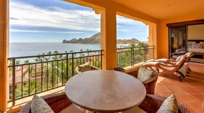 Family-oriented beautiful villa with jacuzzi & pool | Mountain view | Next to the beach - Image 3