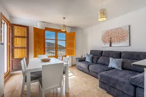 Family-friendly holiday home with garden, fast internet & terrace | Mountain view | Suitable for remote work - Image 2