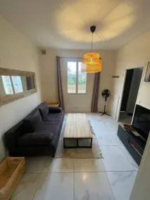 Appartement avec barbecue et terrasse - Image 2