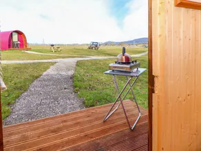 Cottage with garden - Image 3