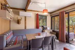 Family-friendly holiday home with garden, pool & barbeque | Mountain view | Pets are welcome - Image 5