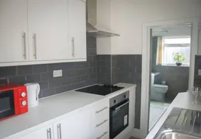 Beautiful holiday home with 4 rooms for 7 persons - Image 4